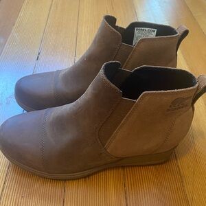 Sorel Evie Chelsea Wedge Bootie Camel/Gum